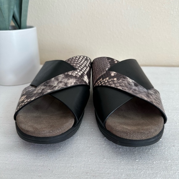 Kenneth Cole Maxwell Brown/Gray Snake Leather Criss Cross Slide Sandal Womans 7M - Picture 4 of 11